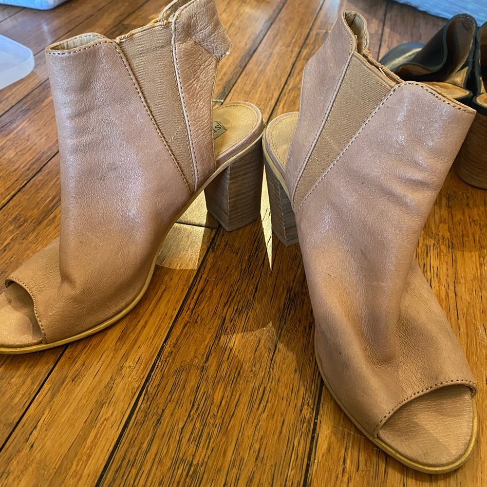 Steve Madden heeled open toed booties